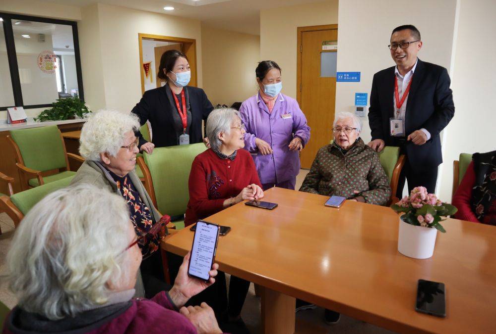 经济政策一线微观察｜从生存需求到品质追求——看养老到“享老”如何加速释放银发市场新活力