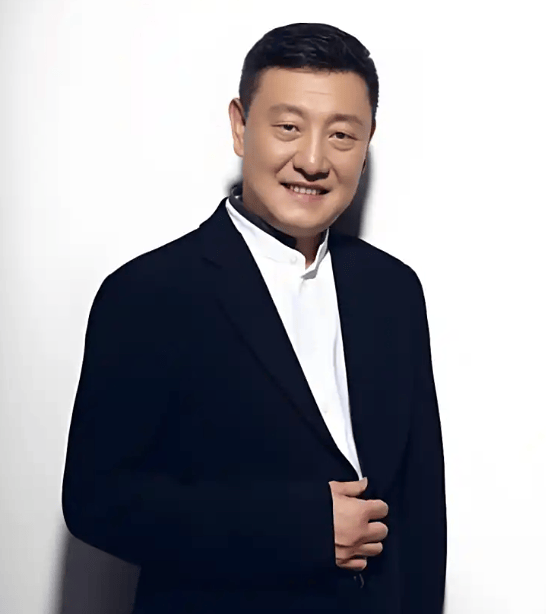 57岁韩磊遭网友控诉出轨致其怀孕后失联,最新回应:已报警,将发声明