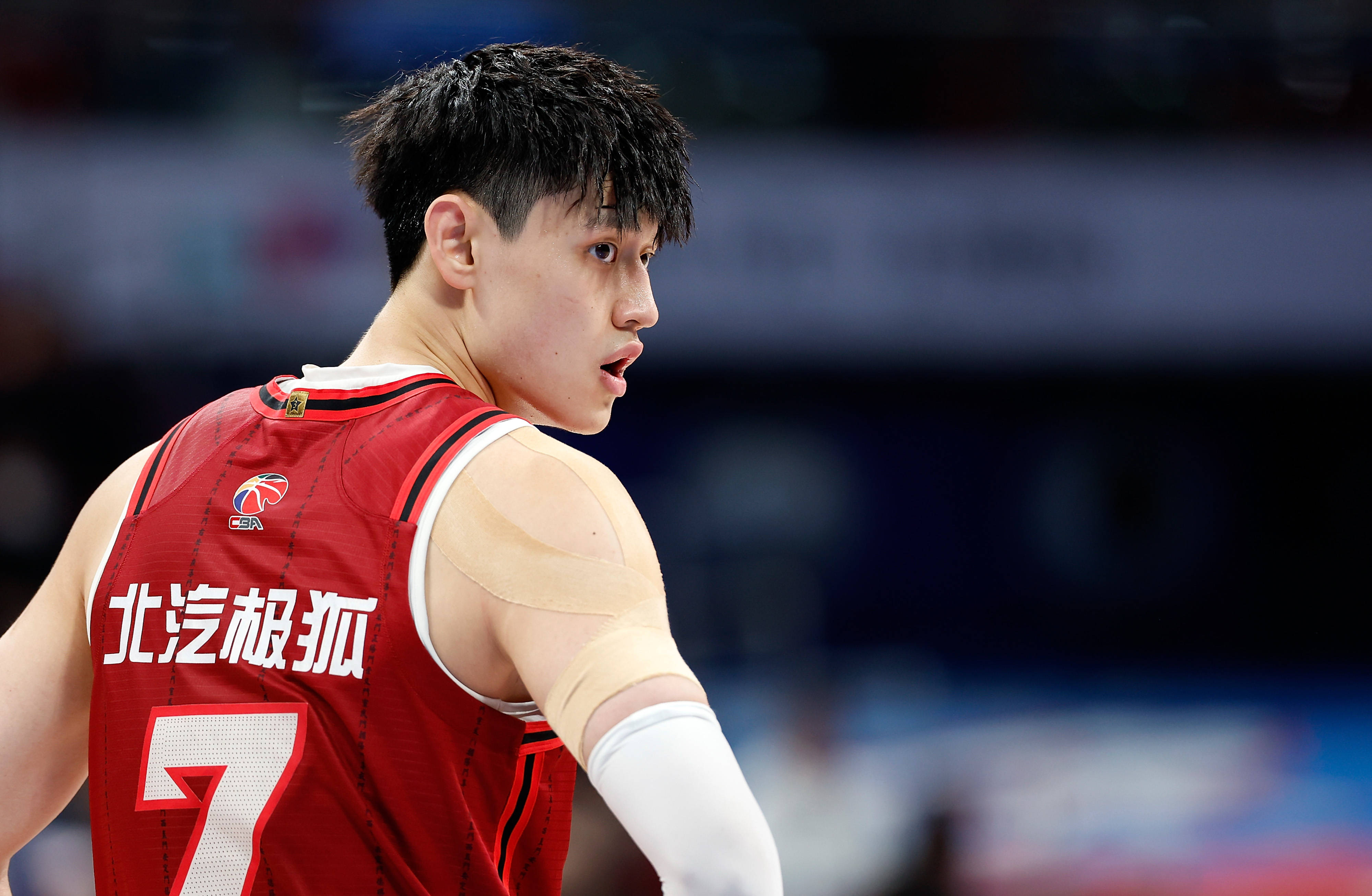 美记:曾凡博是篮网最后一个双向合同的头号人选