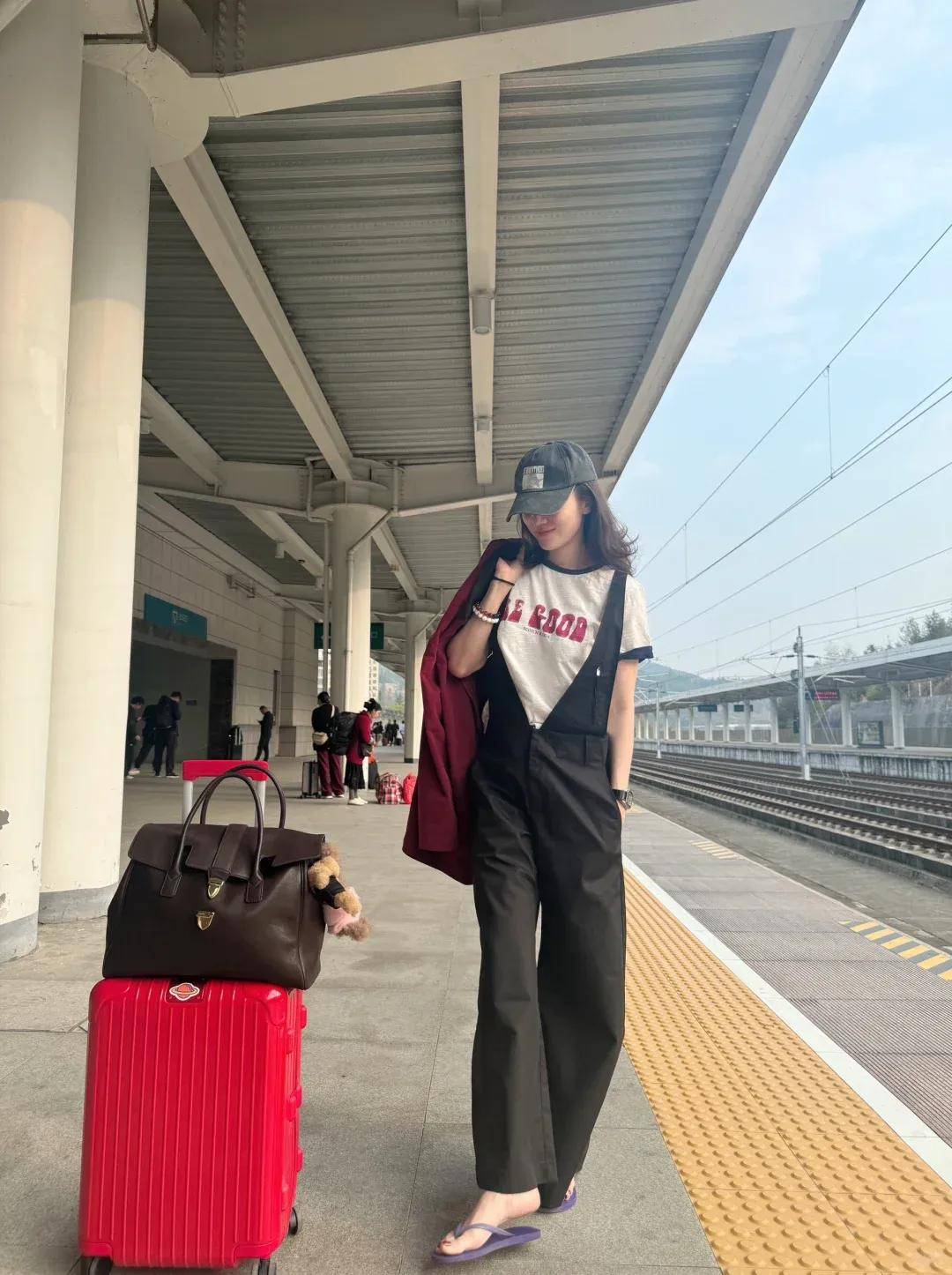 杨幂把钥匙扣扎在马尾上,瞬间实现满39减20!