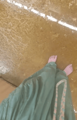 管道破损粪水洒满教室，学生崩溃大哭！中国美术学院：已解决，学生情绪稳定表示理解