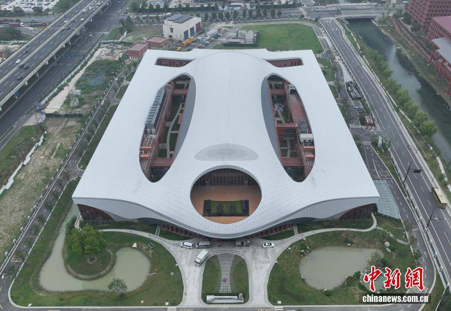 浙江杭州：世界容量最大的离心机启动