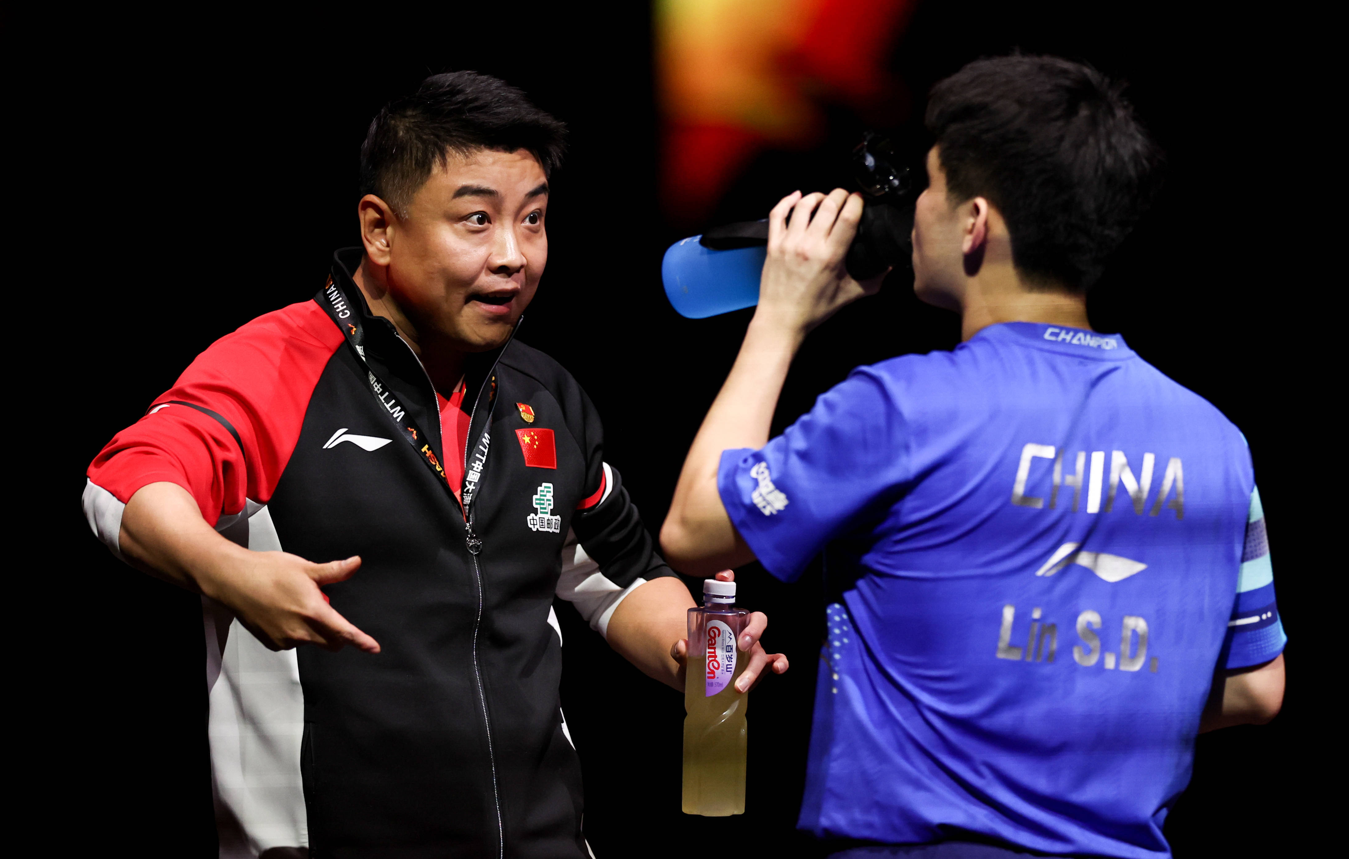 （体育）乒乓球——WTT中国大满贯：林诗栋首轮晋级