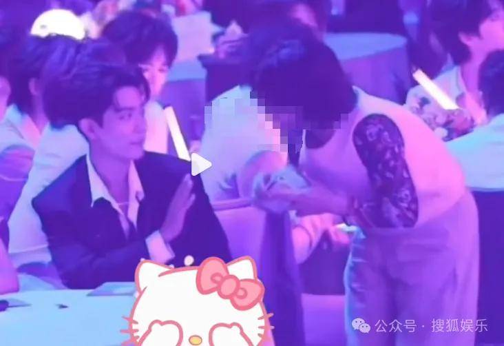 这场晚会台下简直是追星现场，名场面太多了吧？