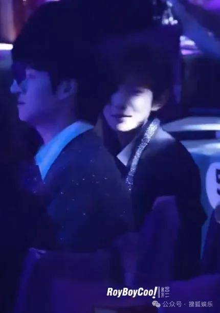 这场晚会台下简直是追星现场，名场面太多了吧？