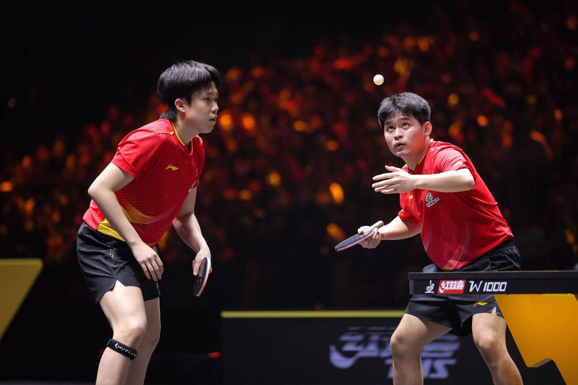 林诗栋：男双半决赛赢在两人交流 请现场观众注意观赛礼仪