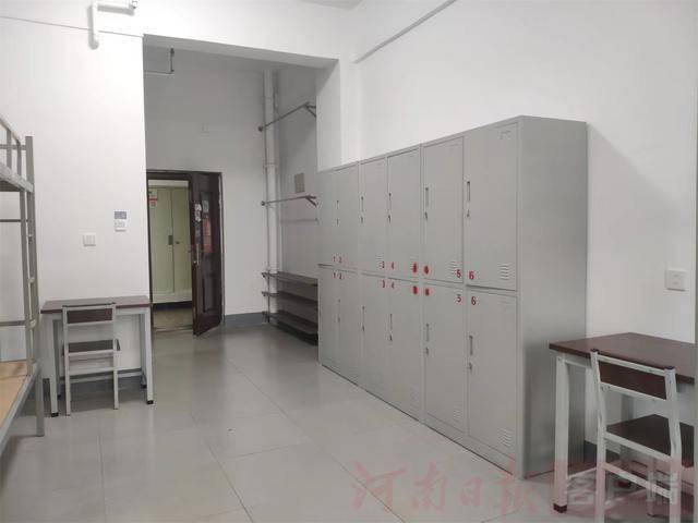 从8人间到夫妻房，郑州富士康员工幸福安居“进行时”