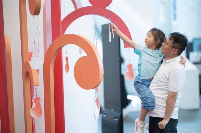 国庆奏响“琴键上的浪漫”！深圳美术馆跨界音乐会解锁音画共生新体验