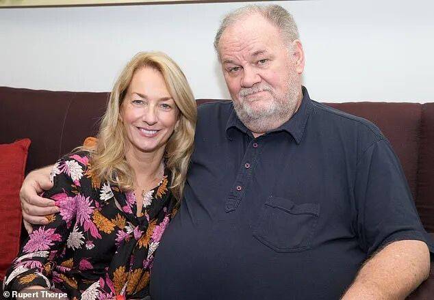 梅根巴黎炫鞋,却踩到戴安娜亡地!UCL停发签证反转!200名中国留子得救了…