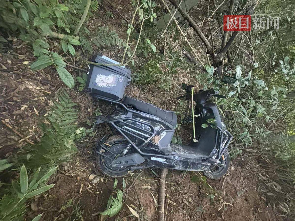 义乌23岁外卖小哥蹊跷失踪22天：凌晨两点独自到一处水库，现场只找到电动车和鞋