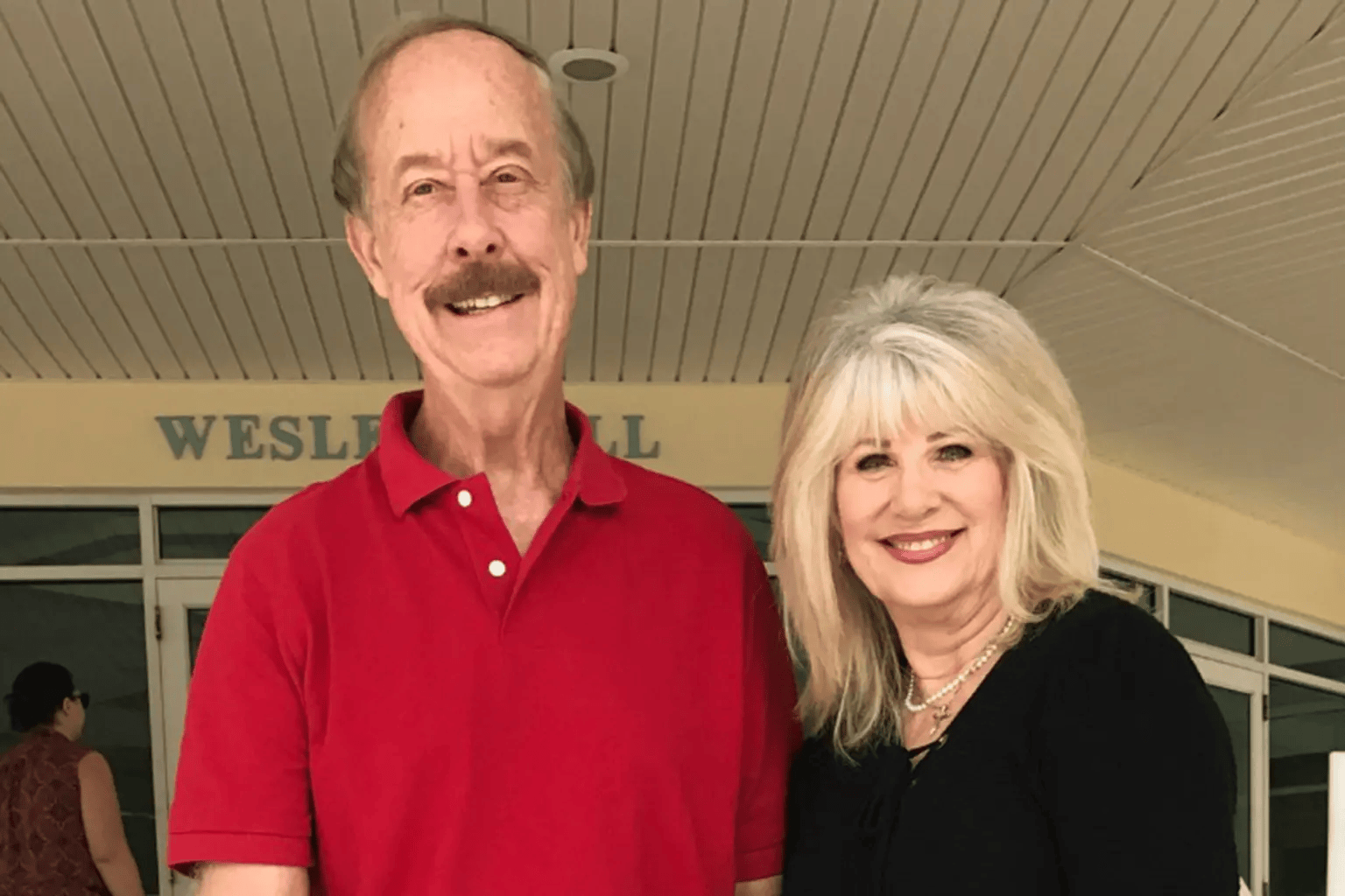 女儿发现父亲从美国疗养院离奇消失，几小时后被告知死在冷冻柜