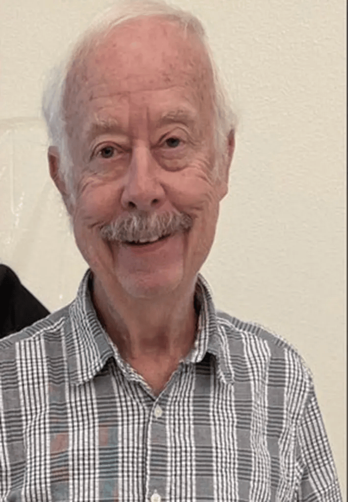 女儿发现父亲从美国疗养院离奇消失，几小时后被告知死在冷冻柜