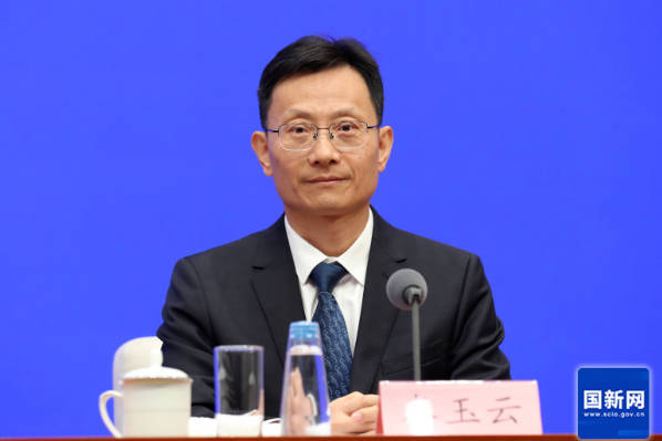 【立方早知道】千亿医疗器械龙头拟赴港上市/稀土龙头，集体预增/一基金拟减持天力锂能3％股份