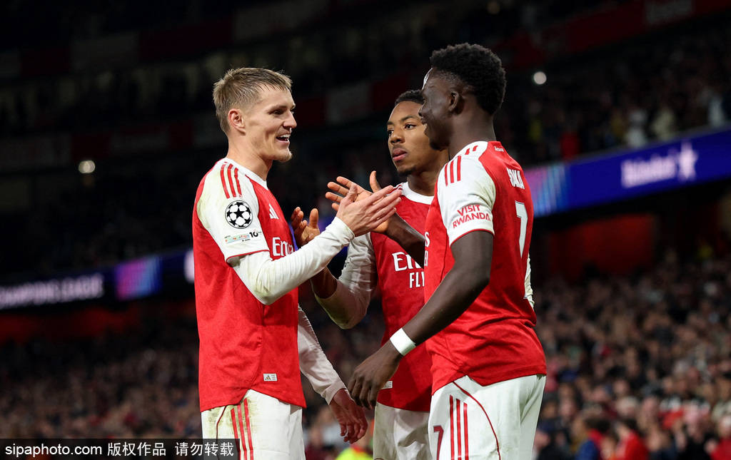 观战台：利物浦大战曼联+拜仁火拼多特 阿森纳冲五连胜