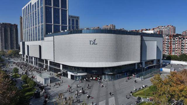 账上躺了41亿，于东来烦恼人太多