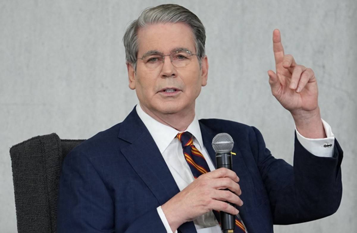 美财长威胁加码，对华征税500%！美国就差临门一脚，发现中国还把着一个命门