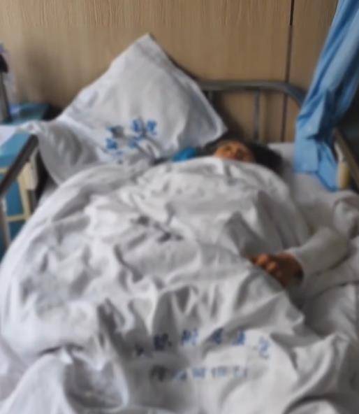 常德一商家21年不给员工买社保，员工要务工证明还被打住院？当地：正在处理